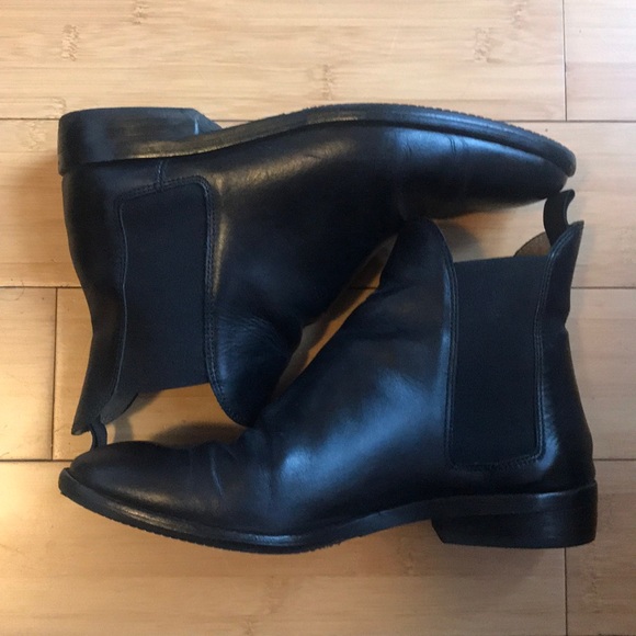 everlane modern chelsea boot
